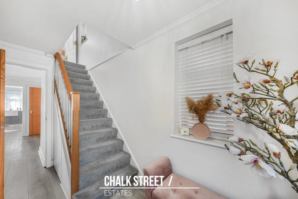 Lovell Walk, Rainham, RM13, photo 17
