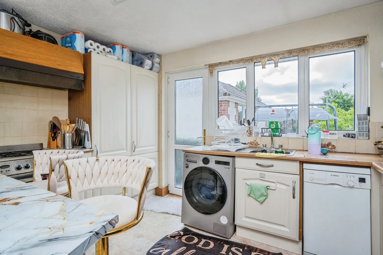 Haslar Crescent, Waterlooville, PO7, photo 5