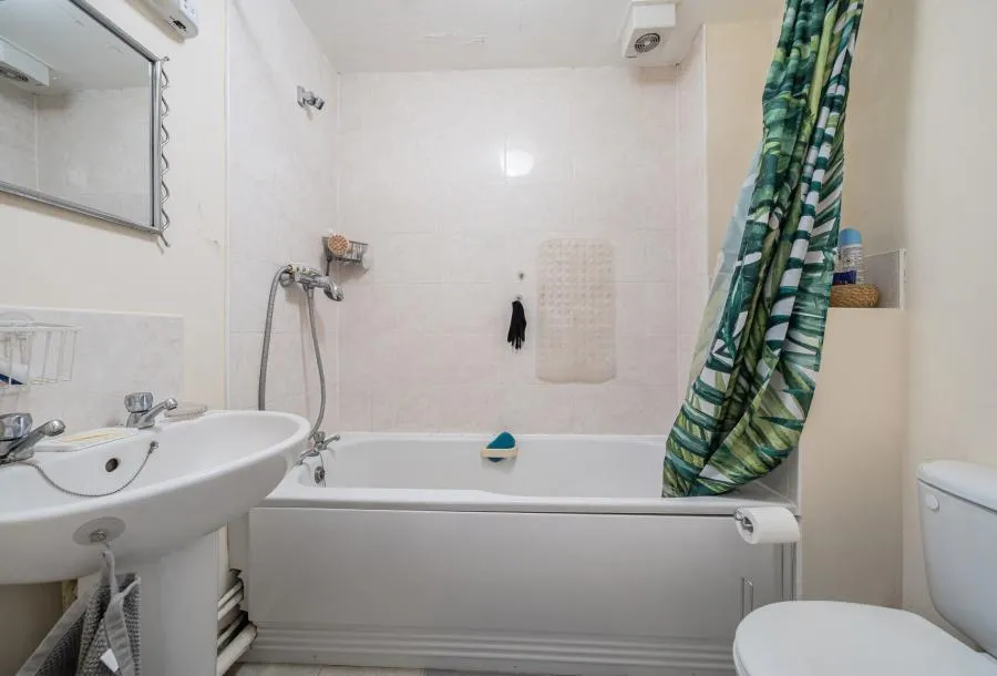 Wilkins Close, Mitcham, CR4, photo 9