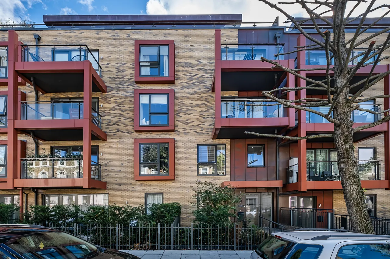 Tollgate Gardens, London, NW6, photo 2