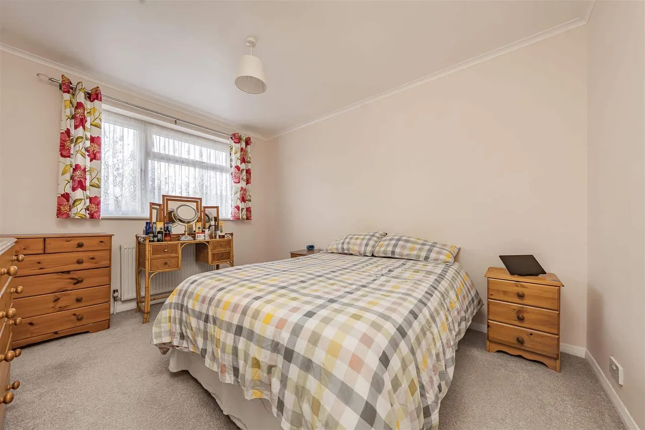Smiths Lane, Windsor, Berkshire, SL4 5PE, photo 8
