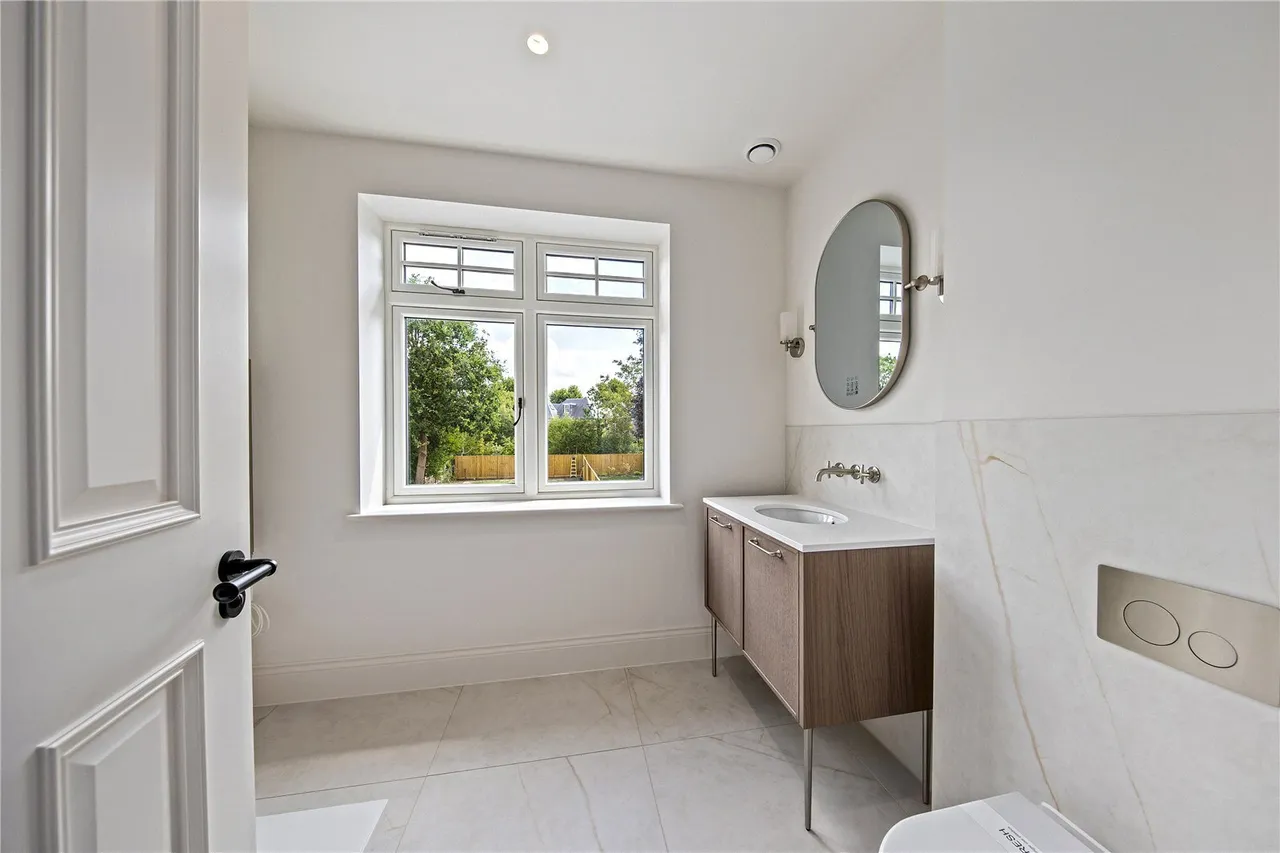 Wensleydale Road, Hampton, TW12, photo 12