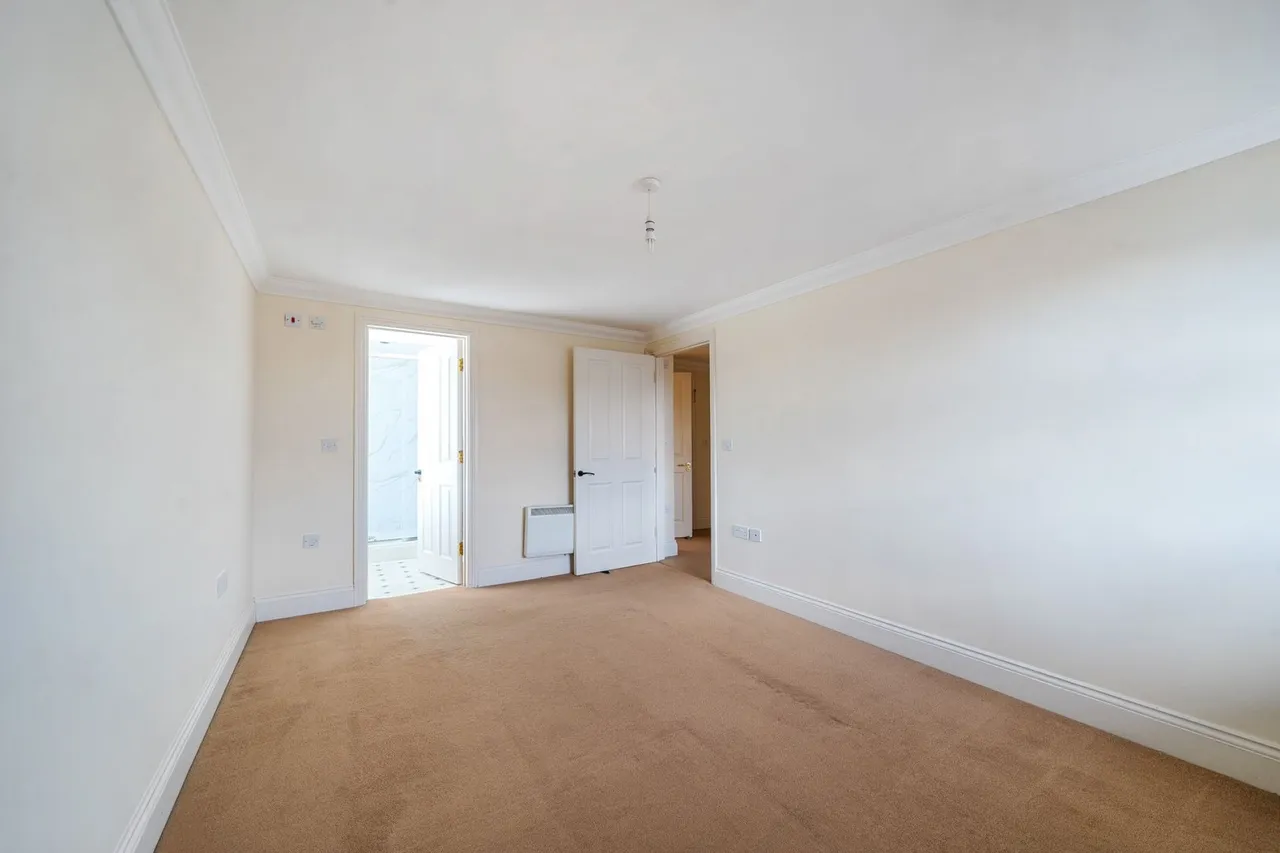 Highfield Road, Lymington, SO41, photo 10