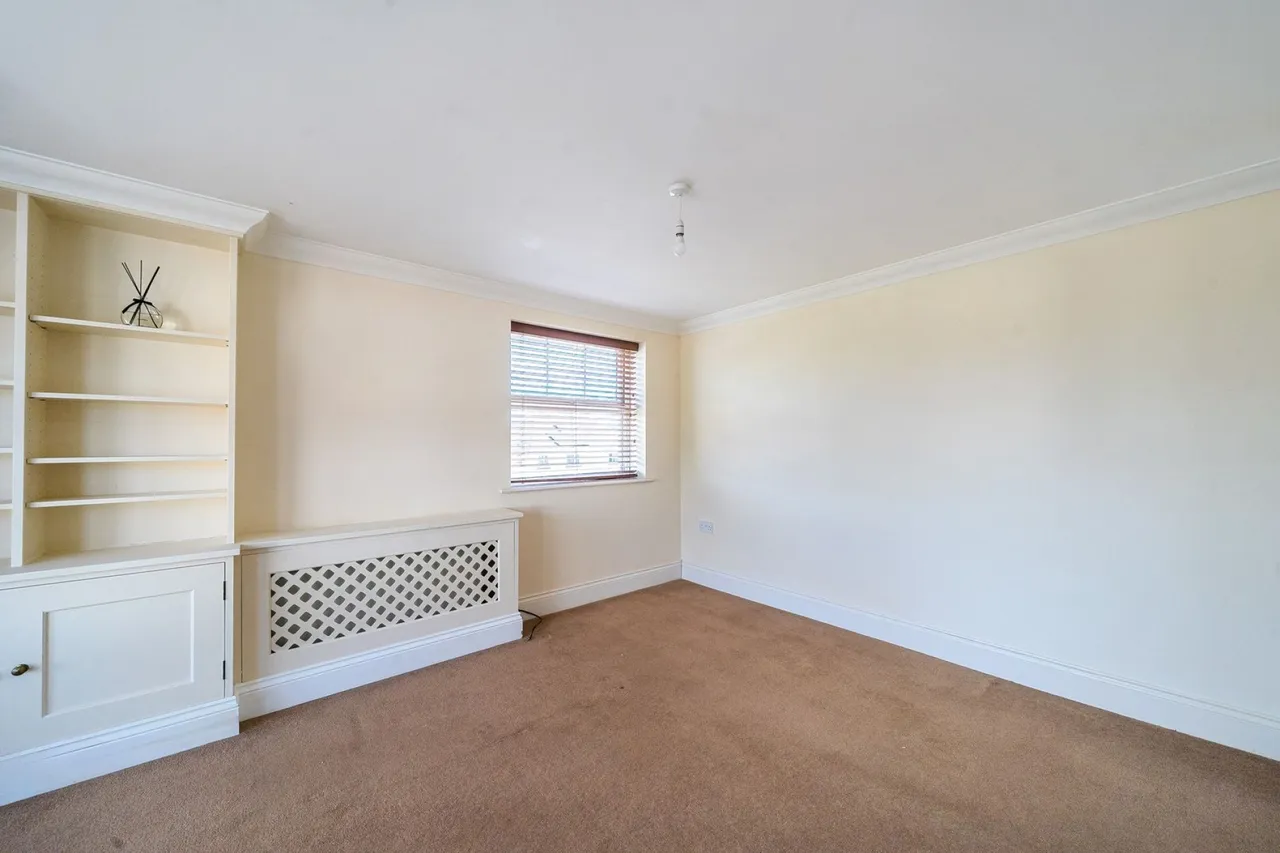 Highfield Road, Lymington, SO41, photo 9