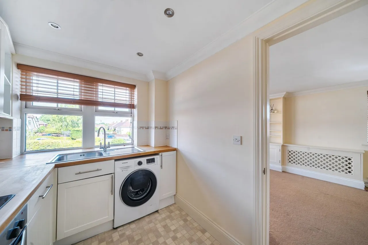 Highfield Road, Lymington, SO41, photo 8
