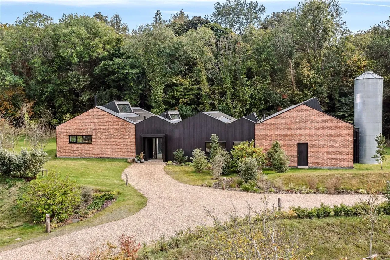 5 bed new development for sale — Birch Grove, Chalfont St. Giles, Buckinghamshire, HP8 4JF