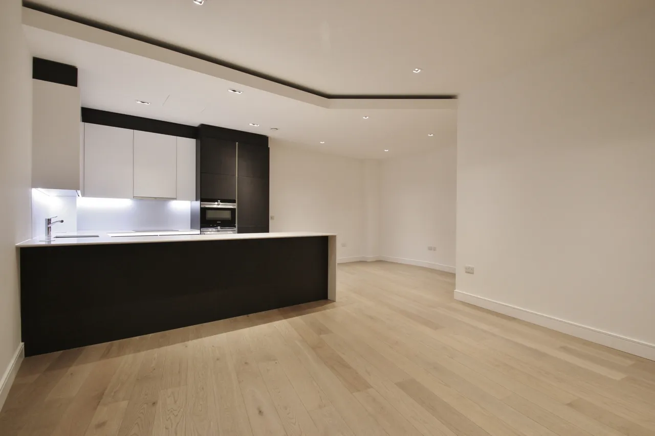 Kew Bridge Road, Brentford, TW8, photo 10