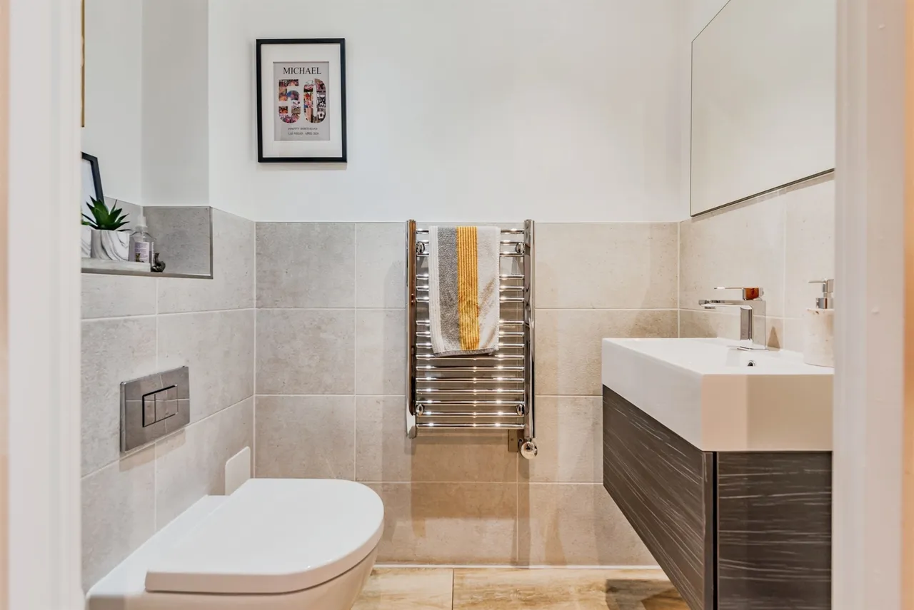 Kings Cross Lane, South Nutfield, RH1, photo 11