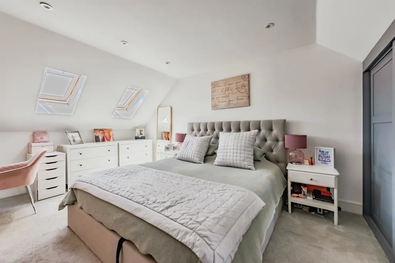 Kings Cross Lane, South Nutfield, RH1, photo 16