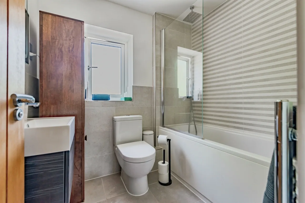 Kings Cross Lane, South Nutfield, RH1, photo 15