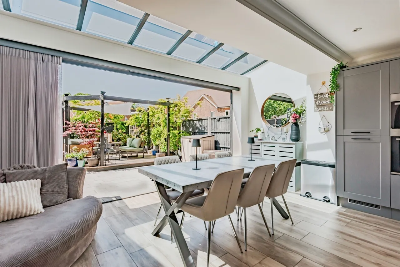 Kings Cross Lane, South Nutfield, RH1, photo 9