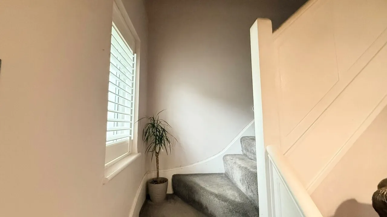 Bletchingley, Redhill, RH1, photo 9