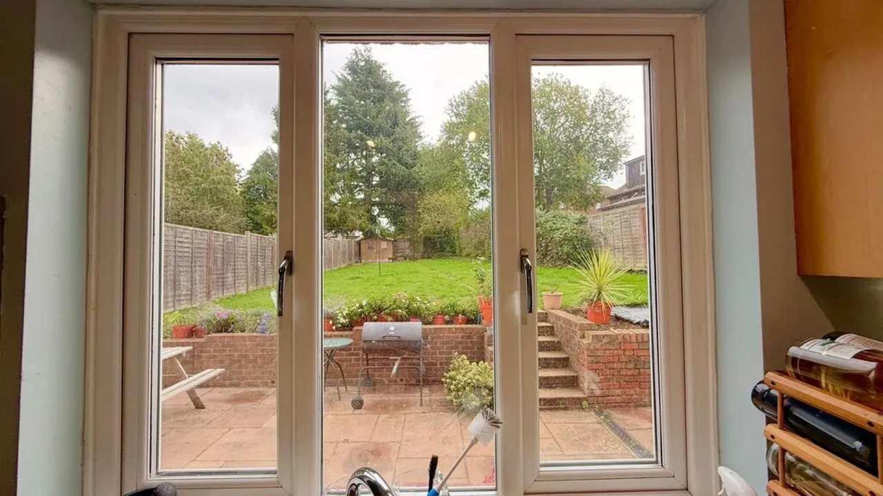 Bletchingley, Redhill, RH1, photo 8
