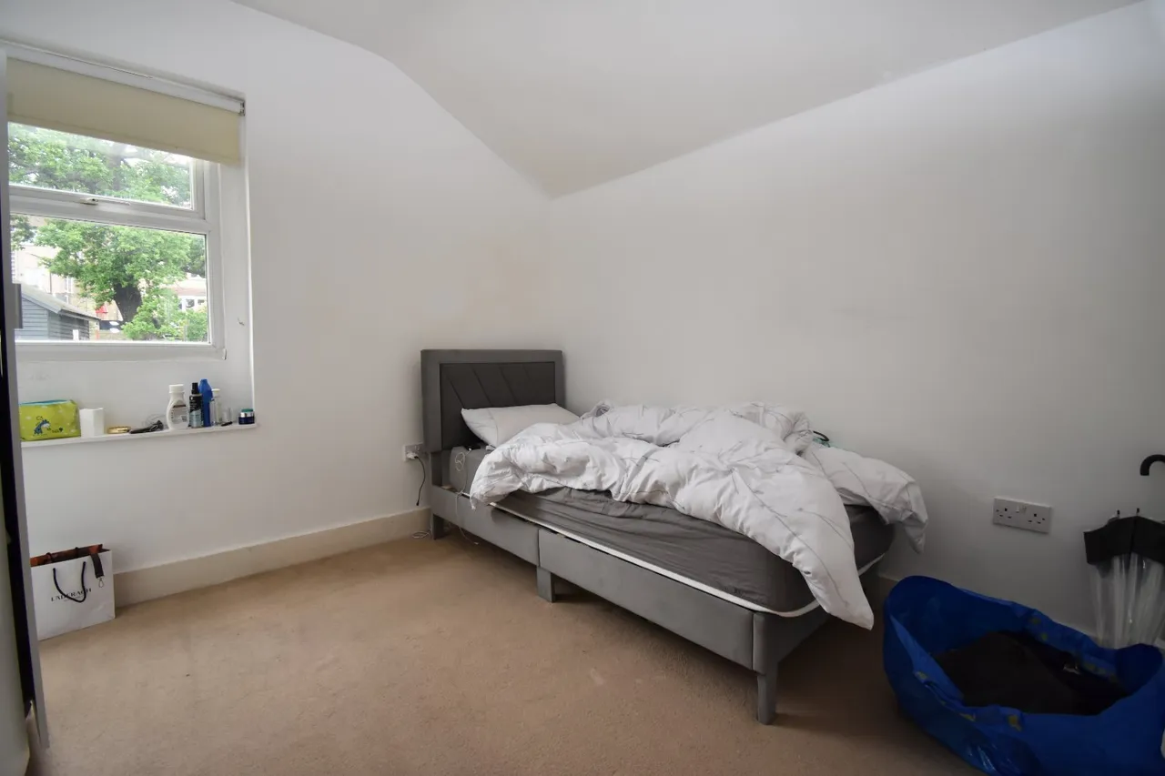 Dallin Road, SE18, photo 9