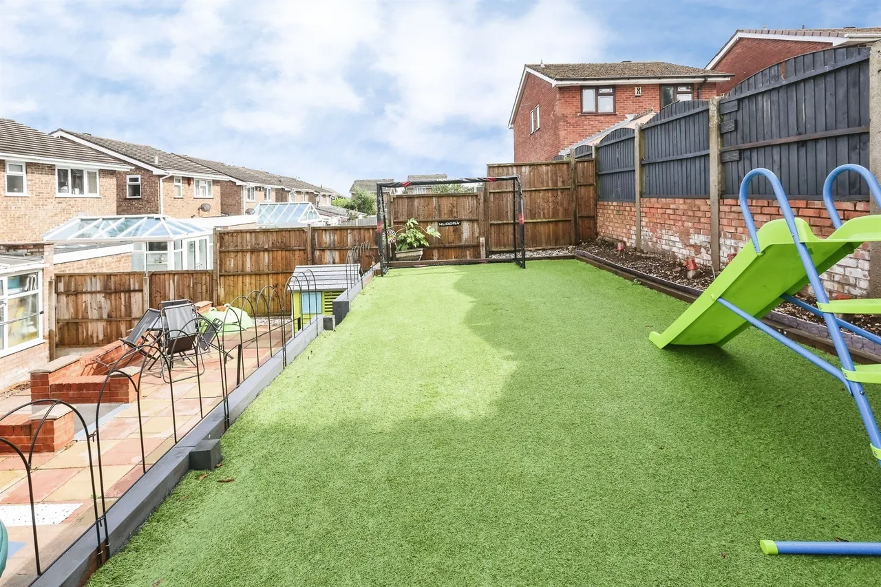 Saxon Drive, Rowley Regis, B65, photo 6