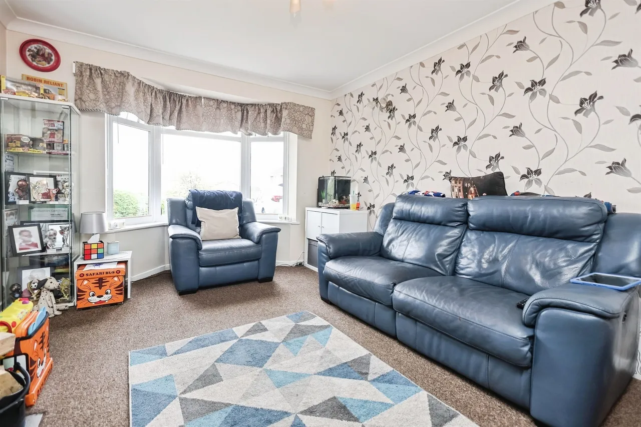 Saxon Drive, Rowley Regis, B65, photo 9