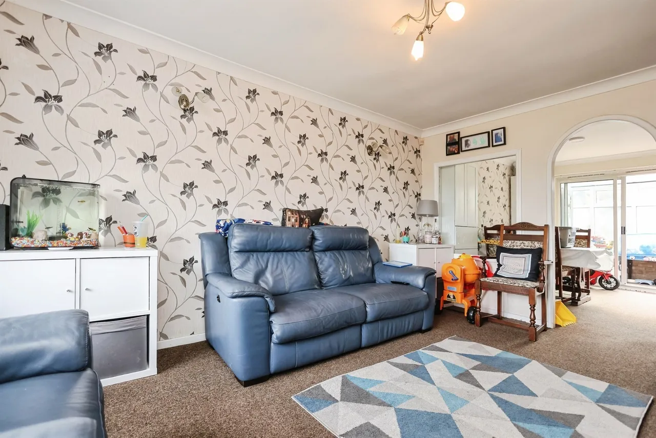 Saxon Drive, Rowley Regis, B65, photo 10