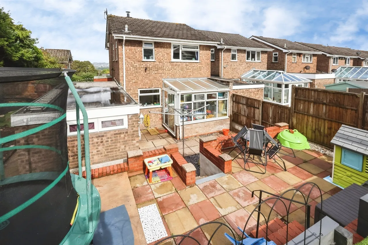 Saxon Drive, Rowley Regis, B65, photo 8