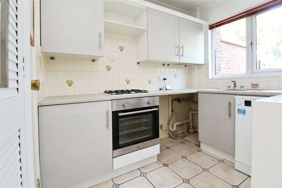 Woodrush Crescent, Locks Heath, Hampshire, SO31, photo 6