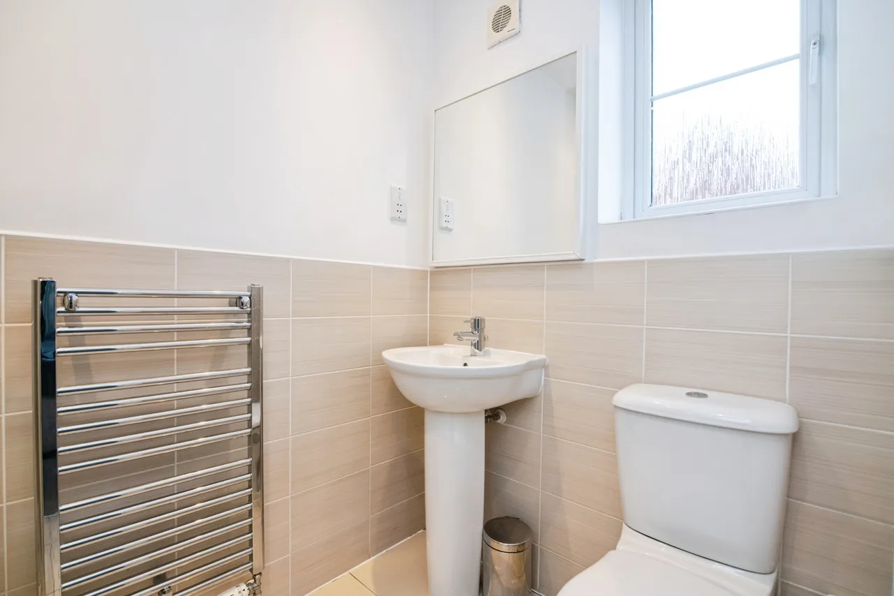 Old College Avenue, Oldbury, B68, photo 8