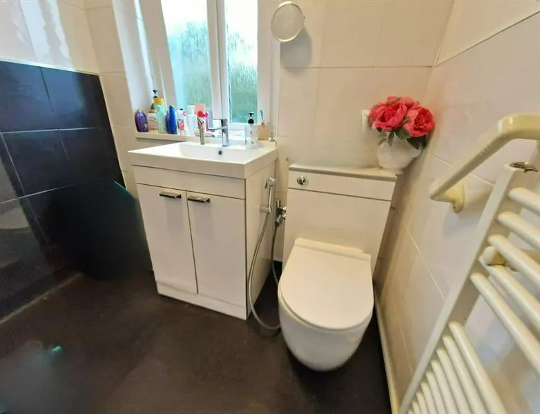 Alcester Road, Cheadle, photo 9