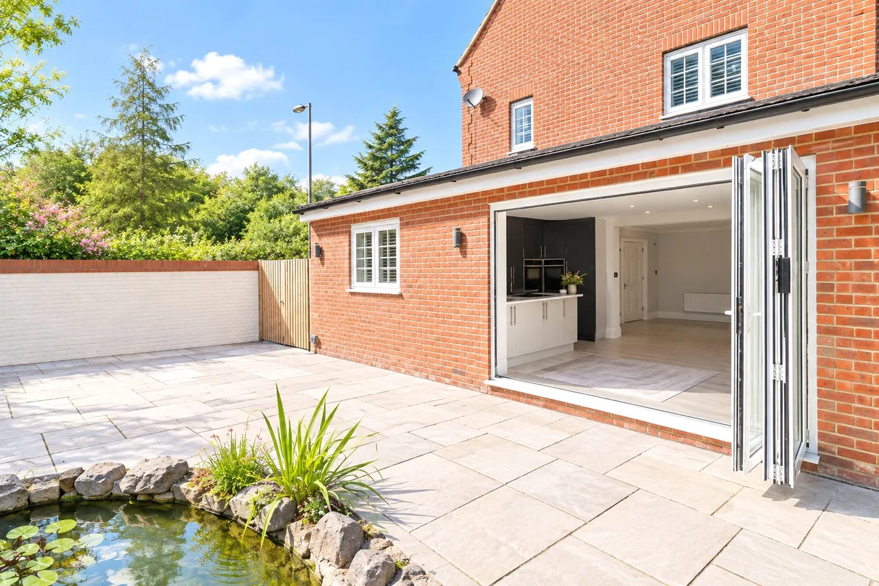 Whitewater Road, Fleet, GU51, photo 17