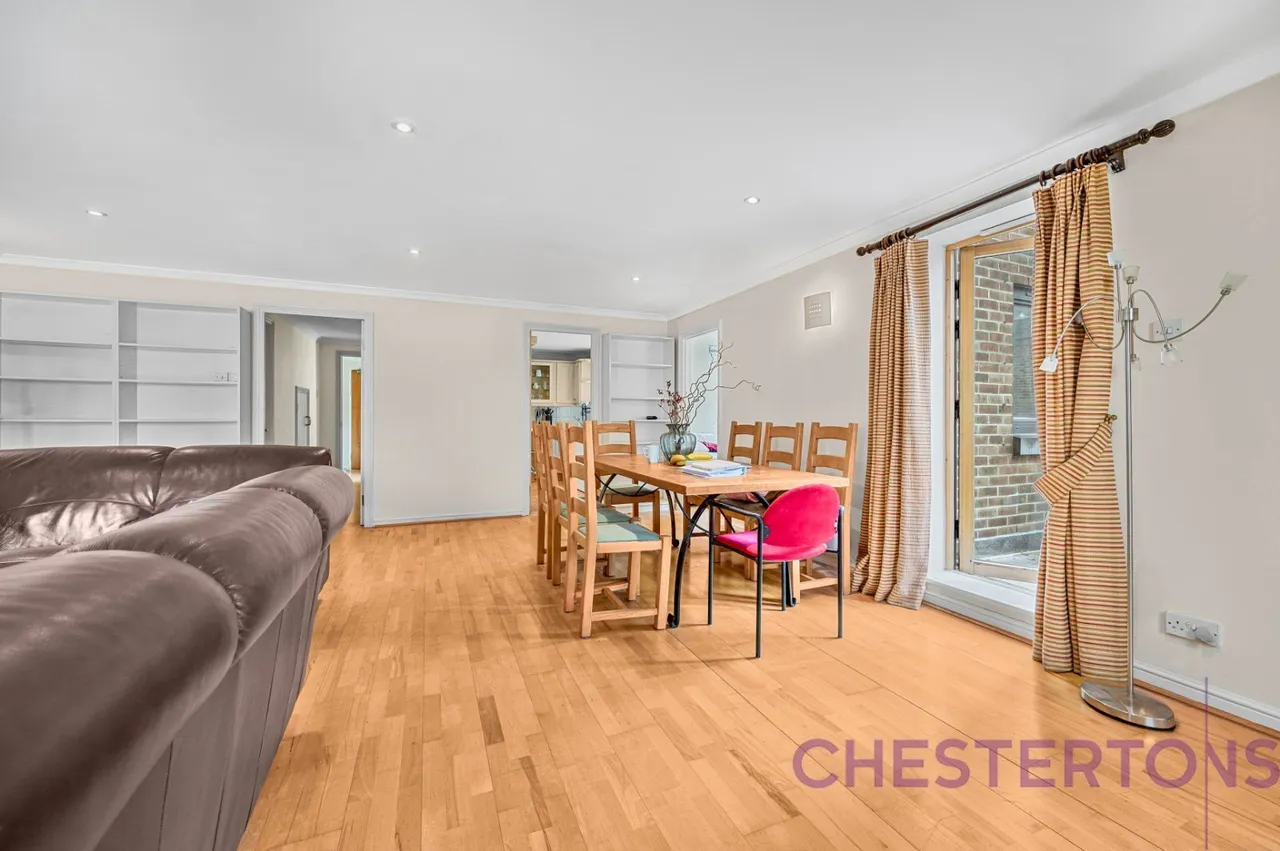 4 bed flat to rent, Meridian Place, London, E14