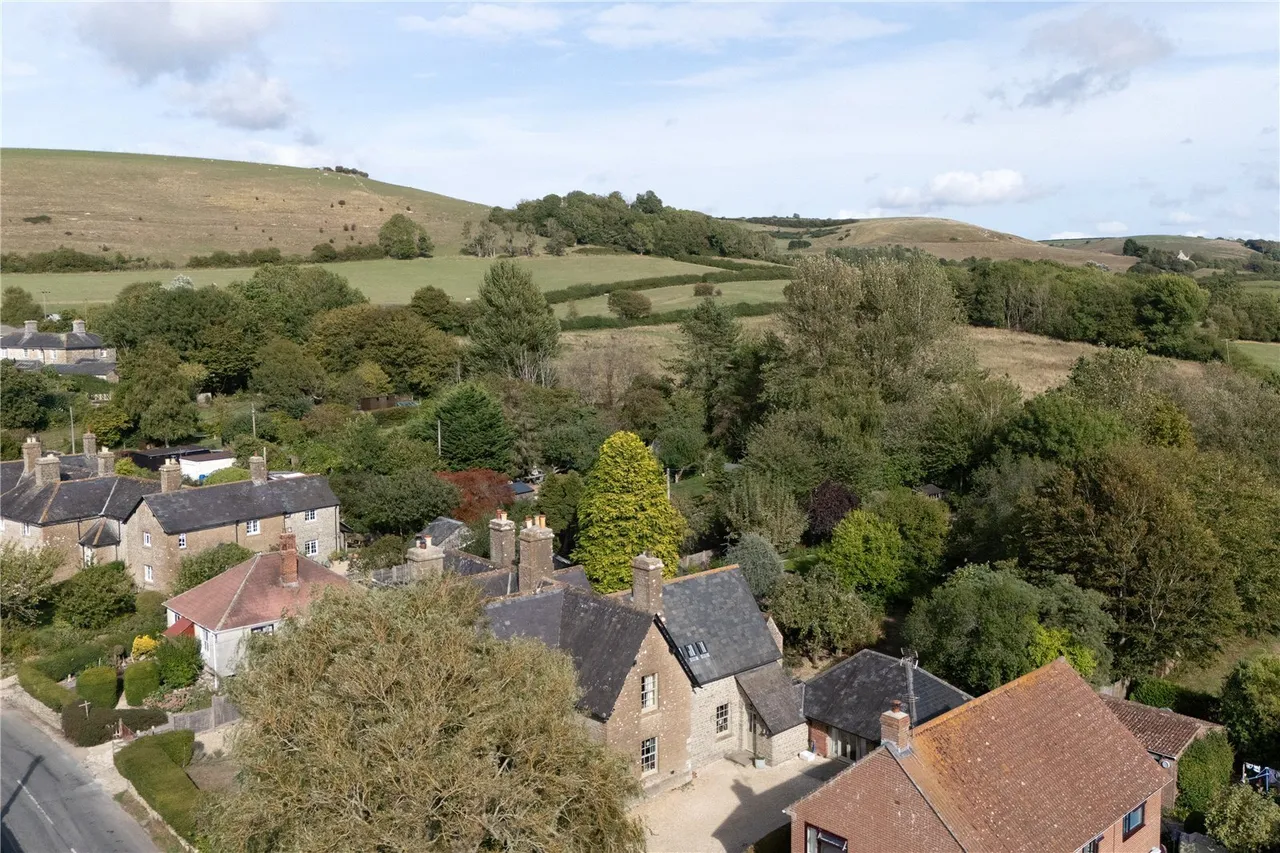 Long Bredy, Dorchester, DT2, photo 3