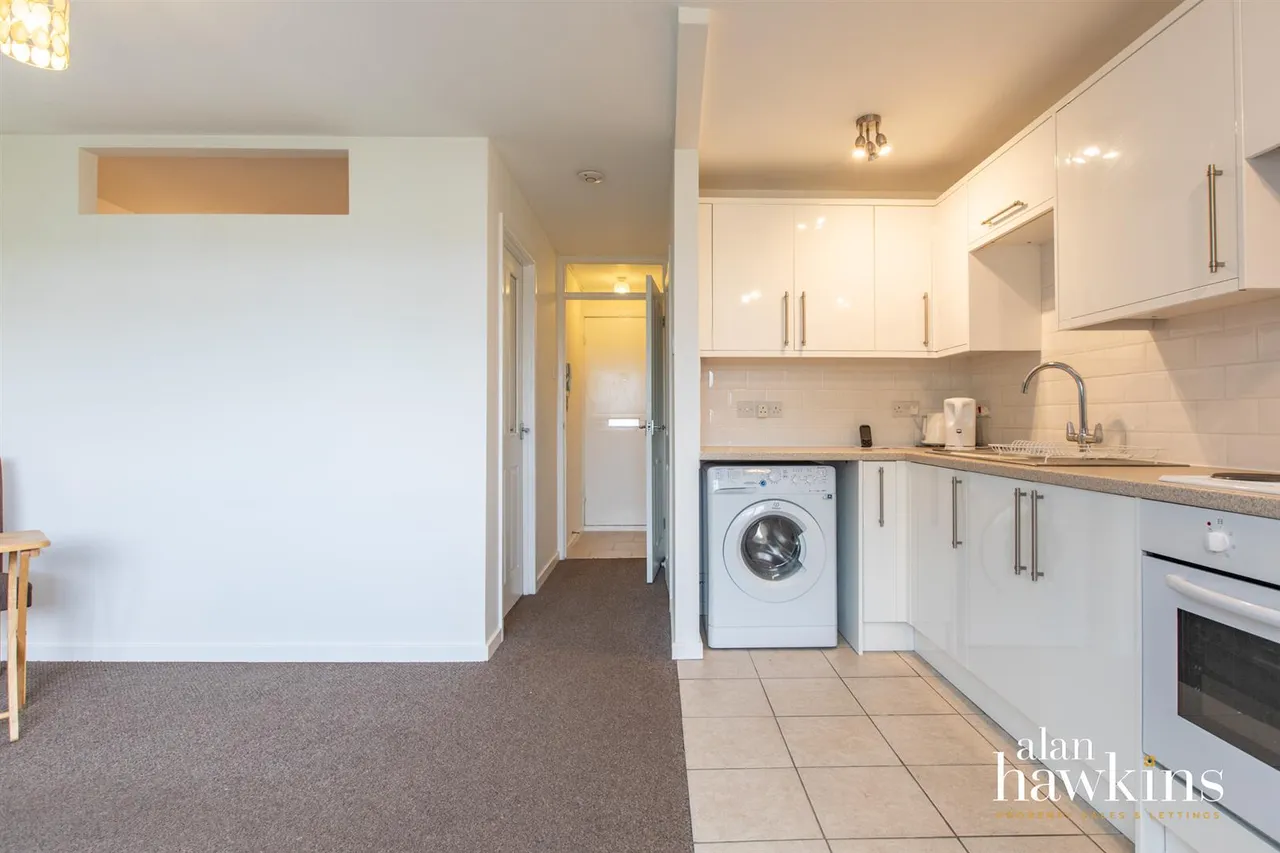 Marlborough Court, Royal Wootton Bassett, photo 6