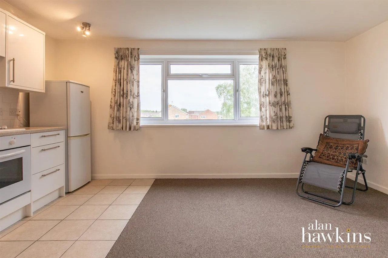 Marlborough Court, Royal Wootton Bassett, photo 4