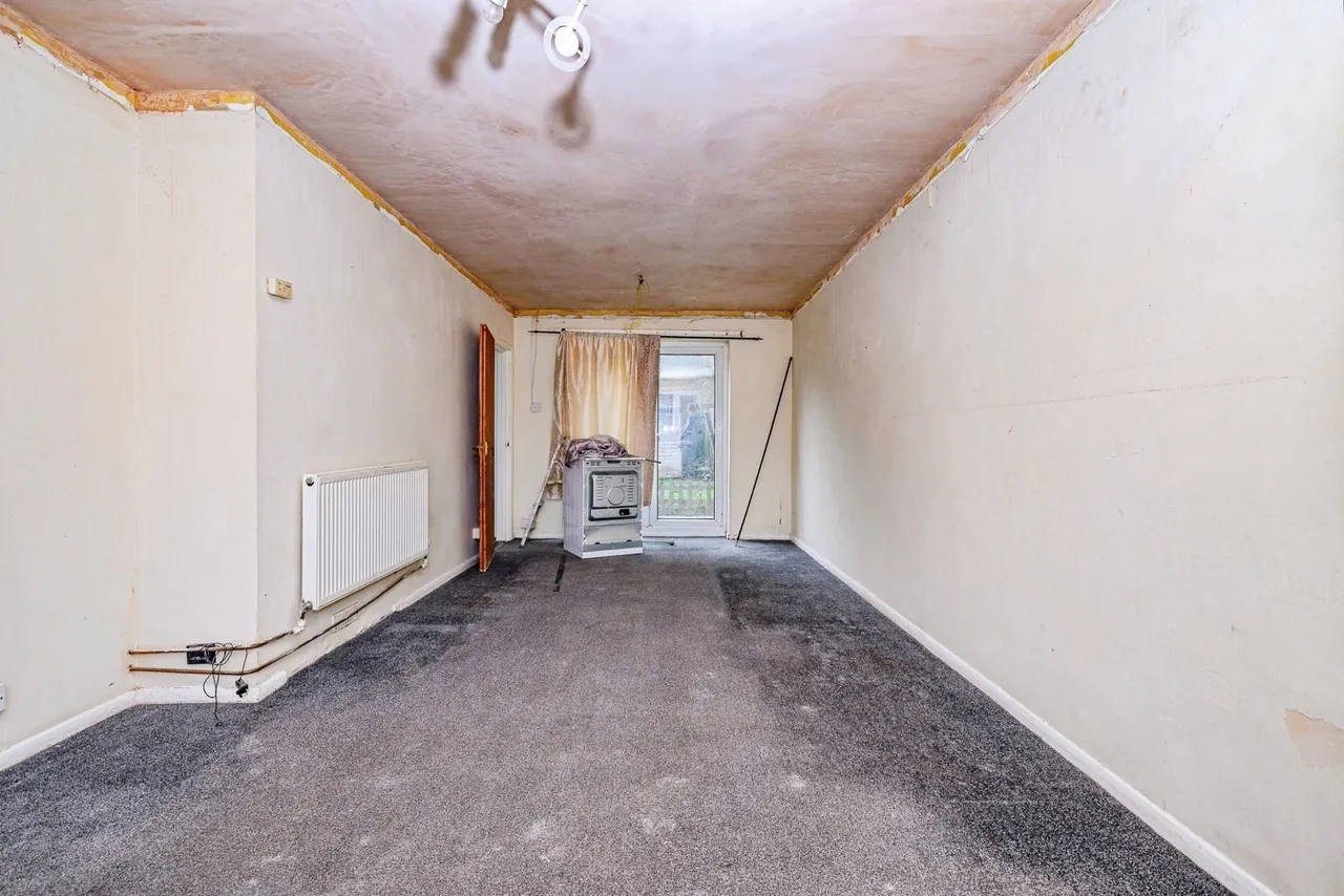 Bank Close, Luton, Bedfordshire, LU4, photo 5