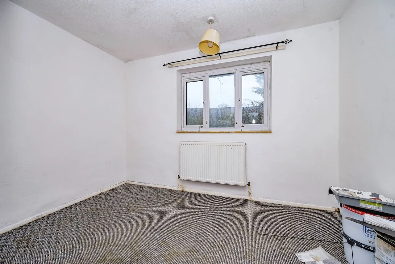 Bank Close, Luton, Bedfordshire, LU4, photo 15