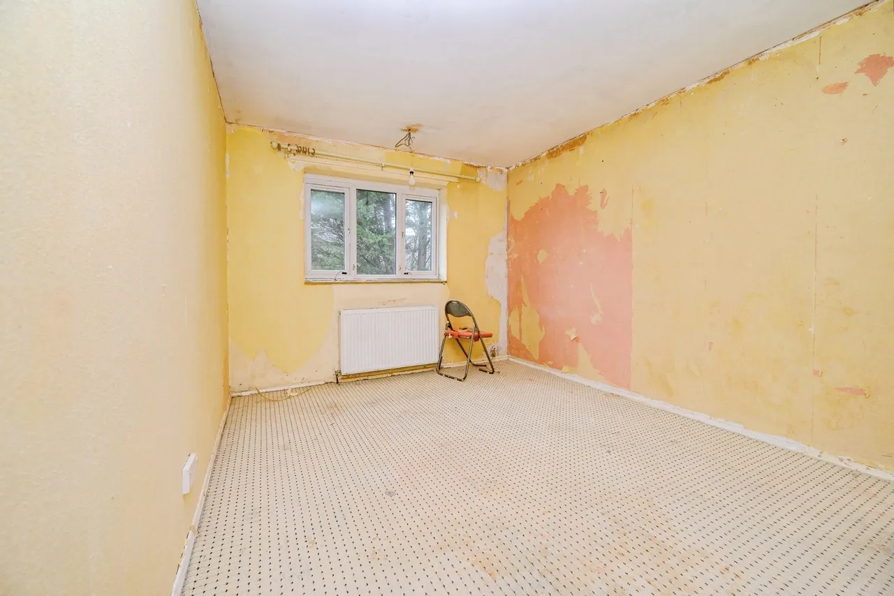 Bank Close, Luton, Bedfordshire, LU4, photo 13