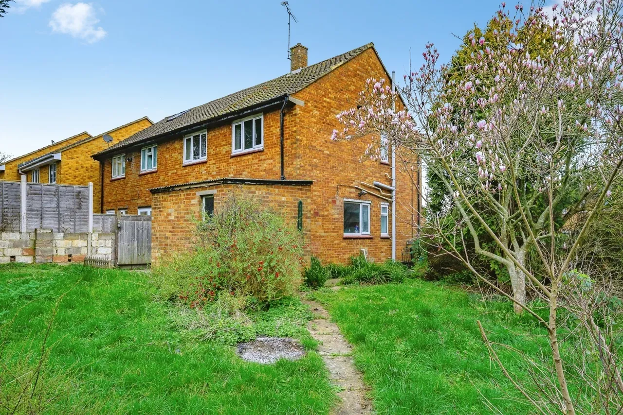 Bank Close, Luton, Bedfordshire, LU4, photo 17