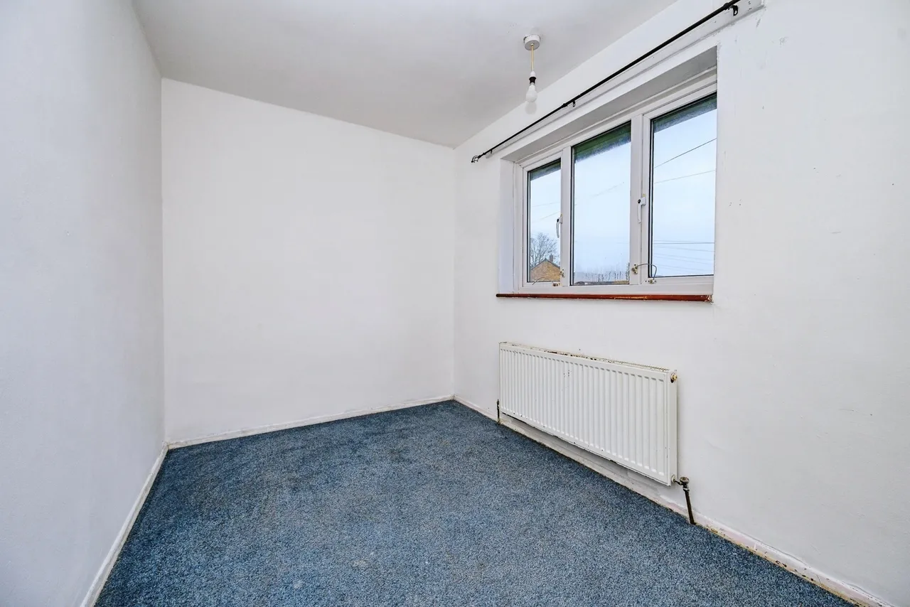 Bank Close, Luton, Bedfordshire, LU4, photo 14