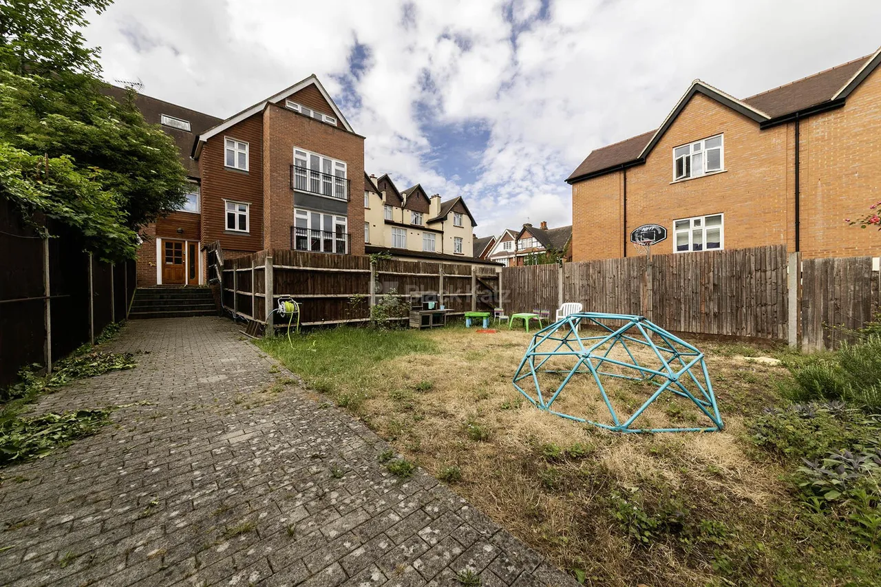Heathfield Park, Willesden Green, NW2, photo 9