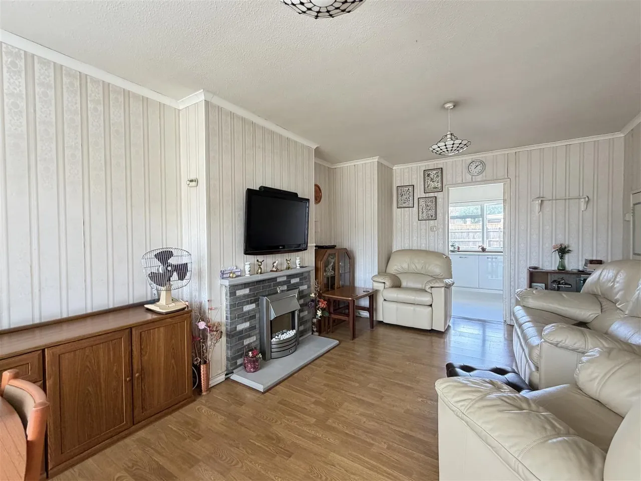 Wilton Avenue, Eastbourne, BN22 9HU, photo 4