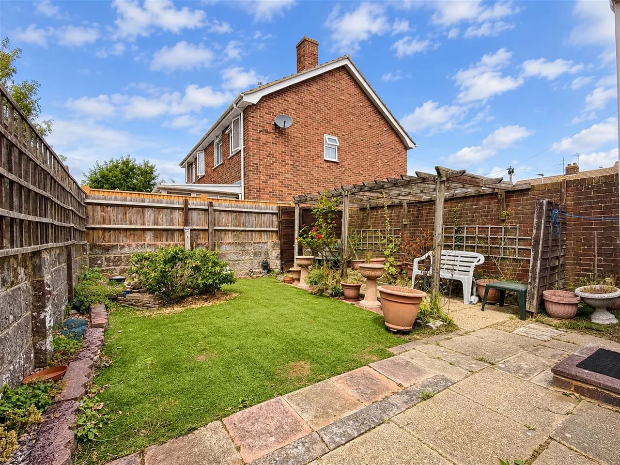 Wilton Avenue, Eastbourne, BN22 9HU, photo 13