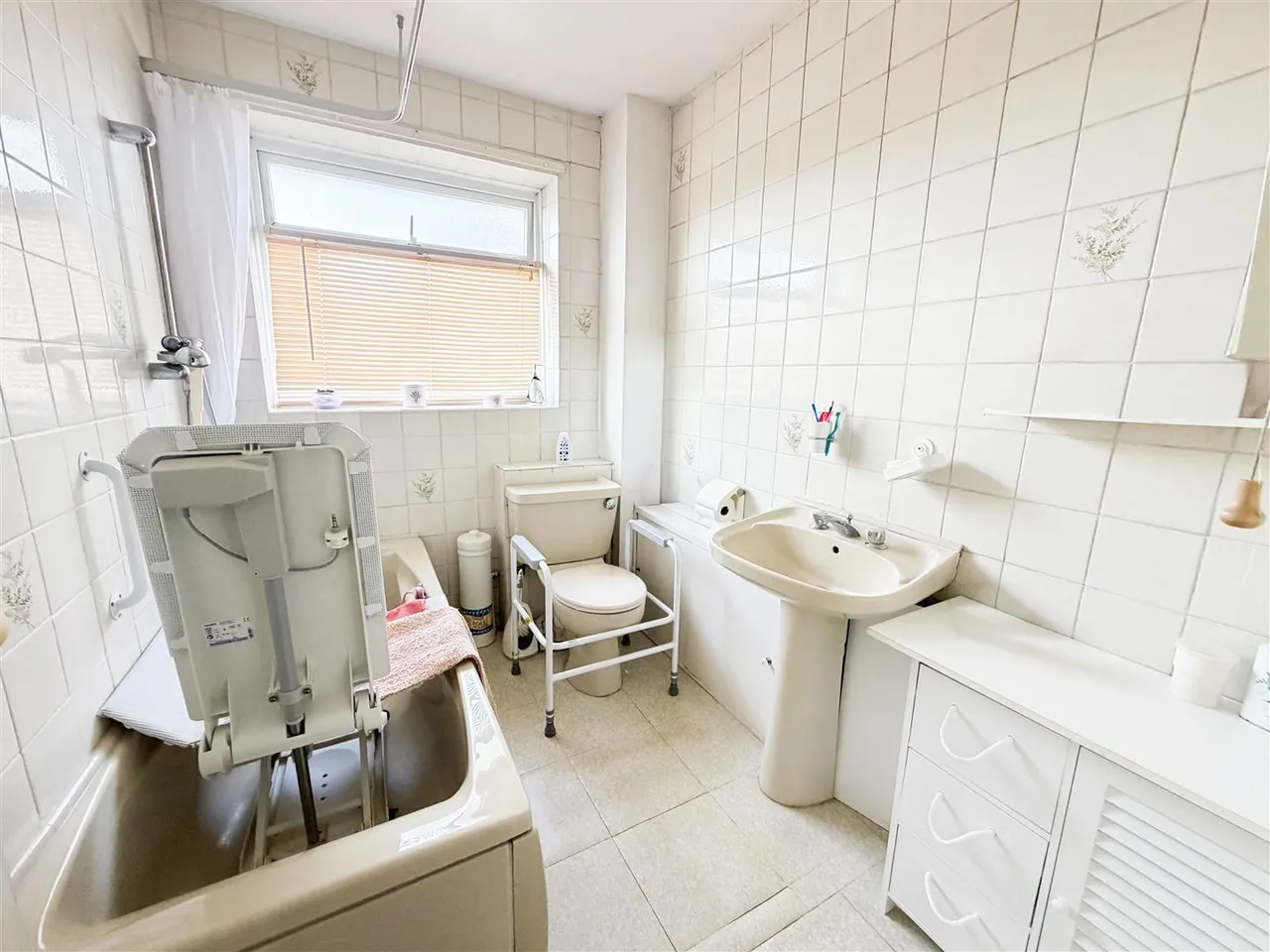 Wilton Avenue, Eastbourne, BN22 9HU, photo 9