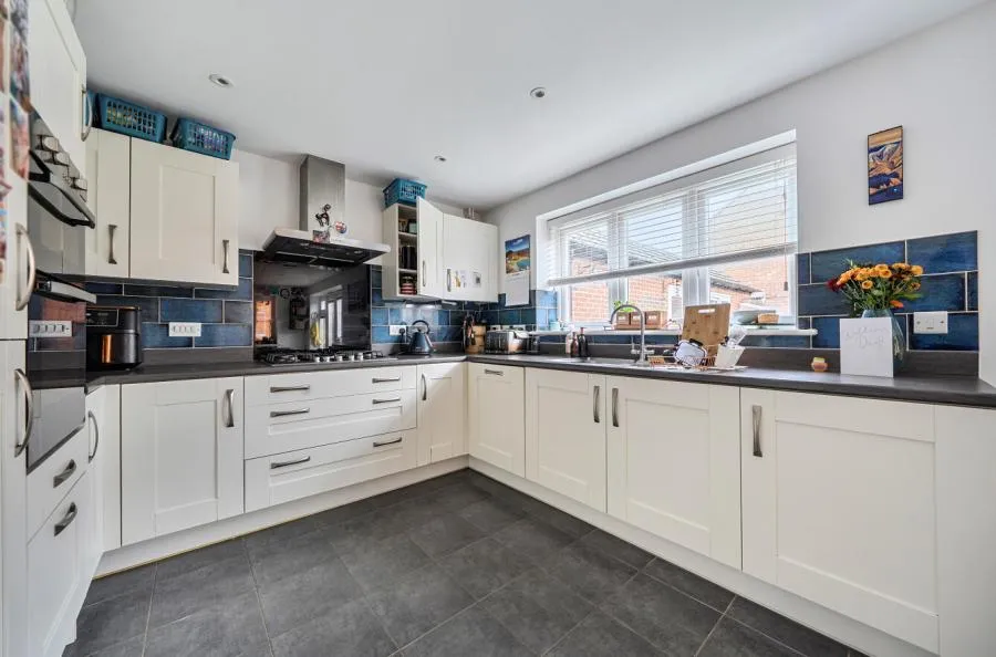 Dacey Drive, Upper Heyford, OX25, photo 8
