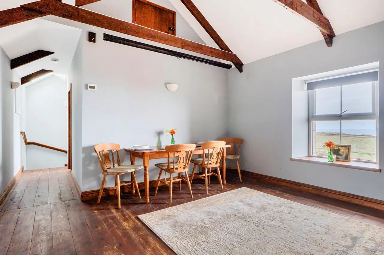 Freehold fish & chip shop with luxury two bedroom apartment in Sennen, TR19, photo 7