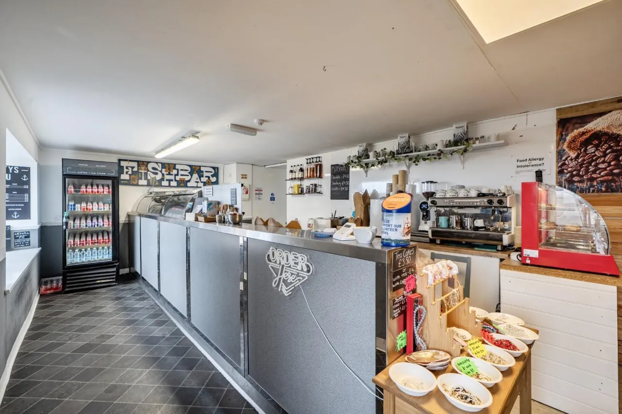 Freehold fish & chip shop with luxury two bedroom apartment in Sennen, TR19, photo 17