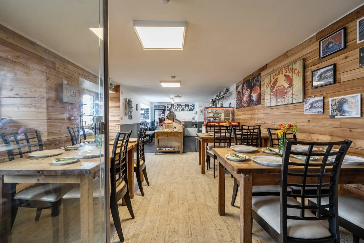 Freehold fish & chip shop with luxury two bedroom apartment in Sennen, TR19, photo 15
