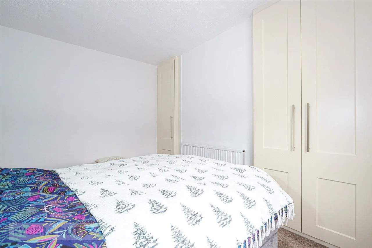 South Lane, Elland, HX5, photo 11