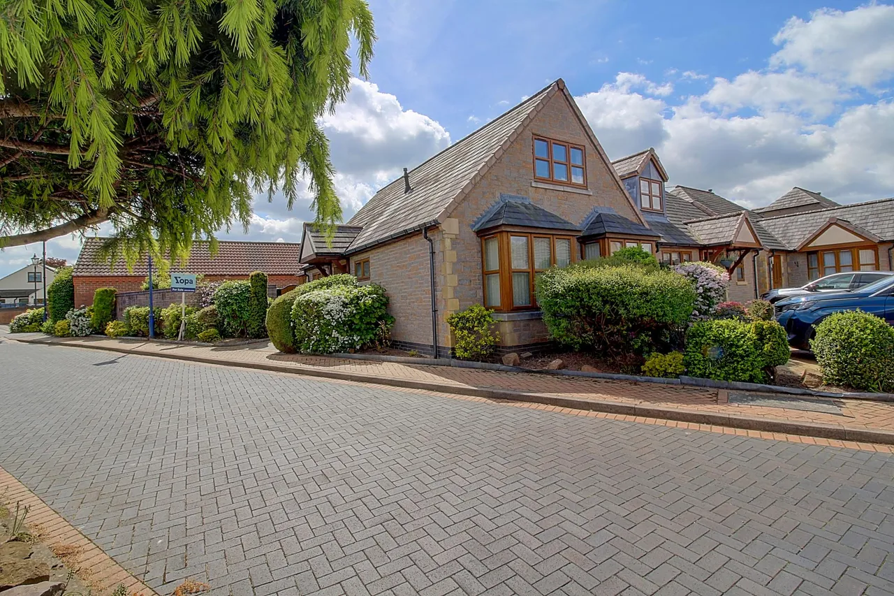 Arbury Garth, Nuneaton, CV10, photo 16