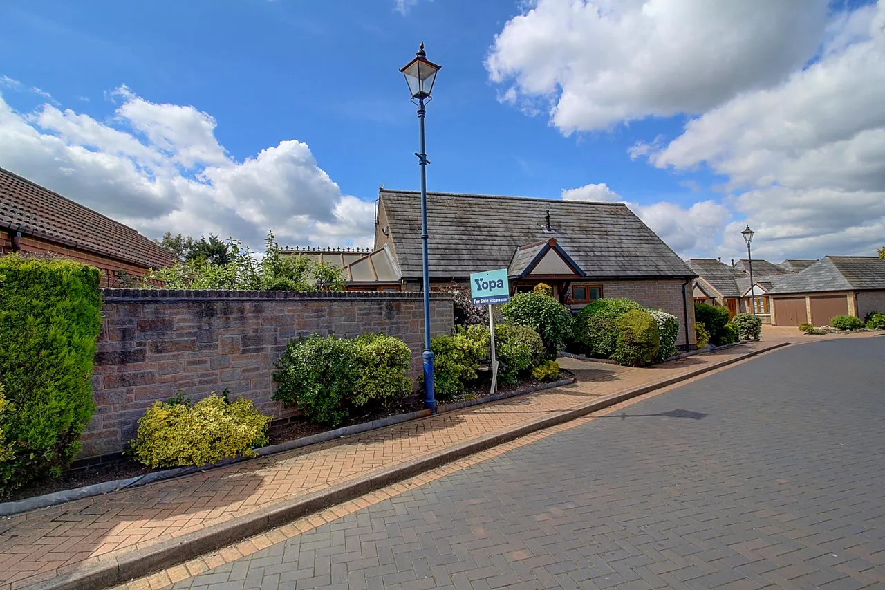 Arbury Garth, Nuneaton, CV10, photo 18