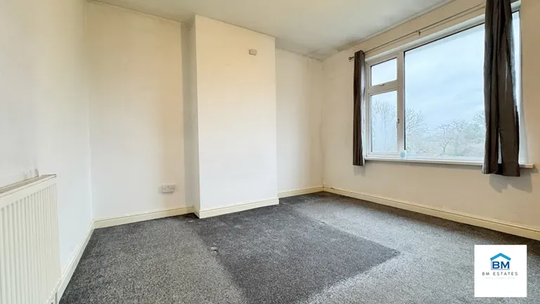 Crown Hills Avenue, Leicester, LE5 4HE, photo 7