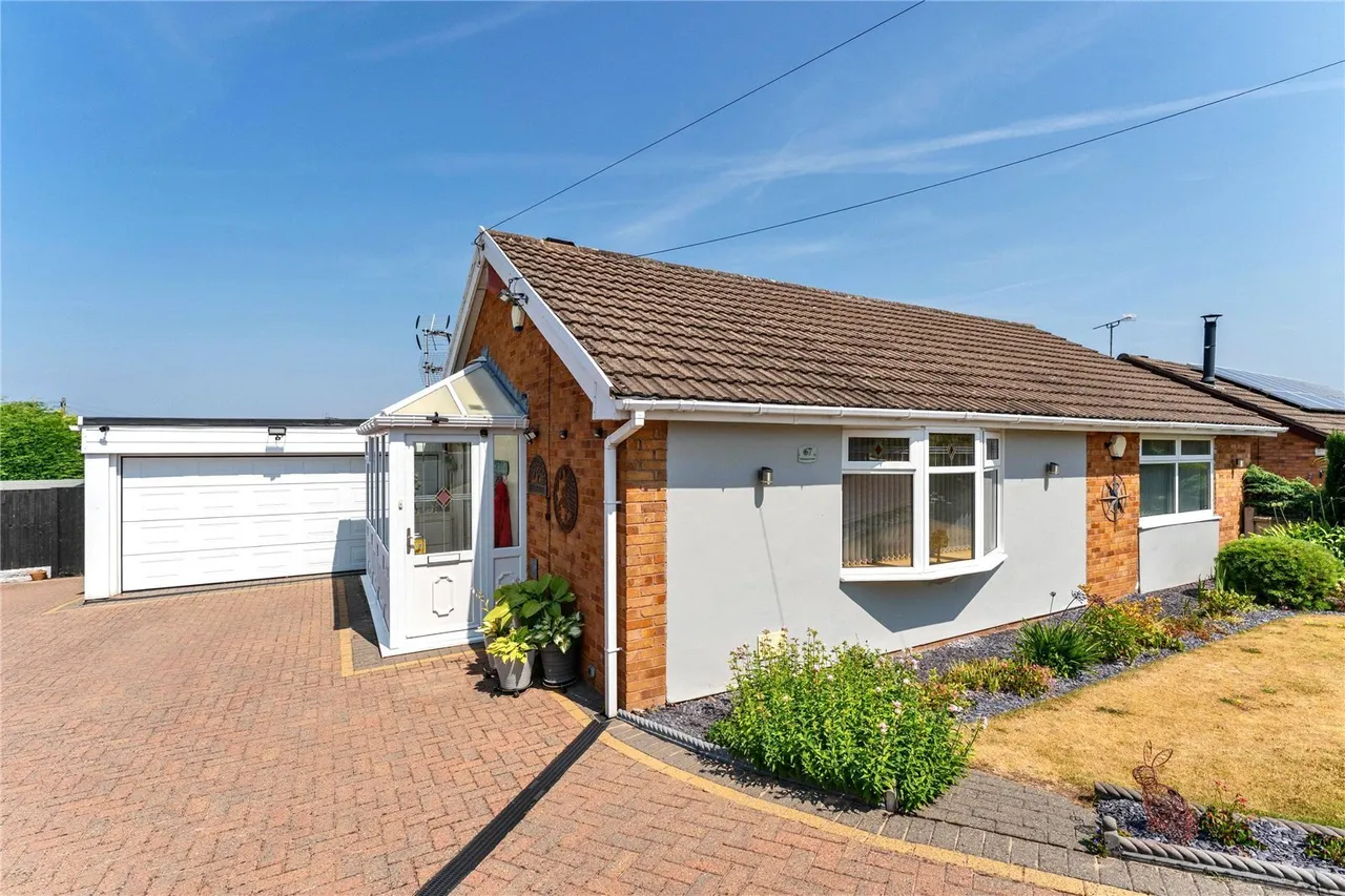 Huntsmans Corner, Wrexham, LL12, photo 34