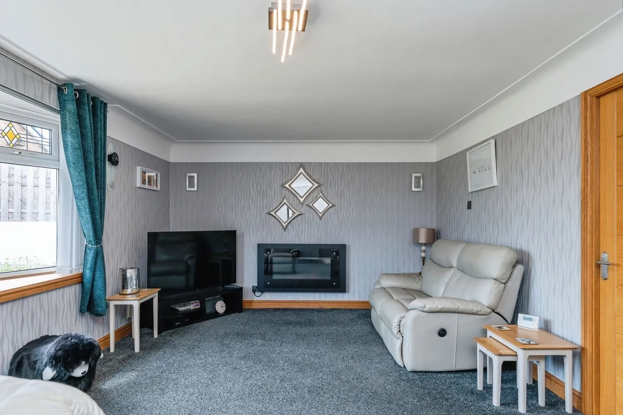 Huntsmans Corner, Wrexham, LL12, photo 11