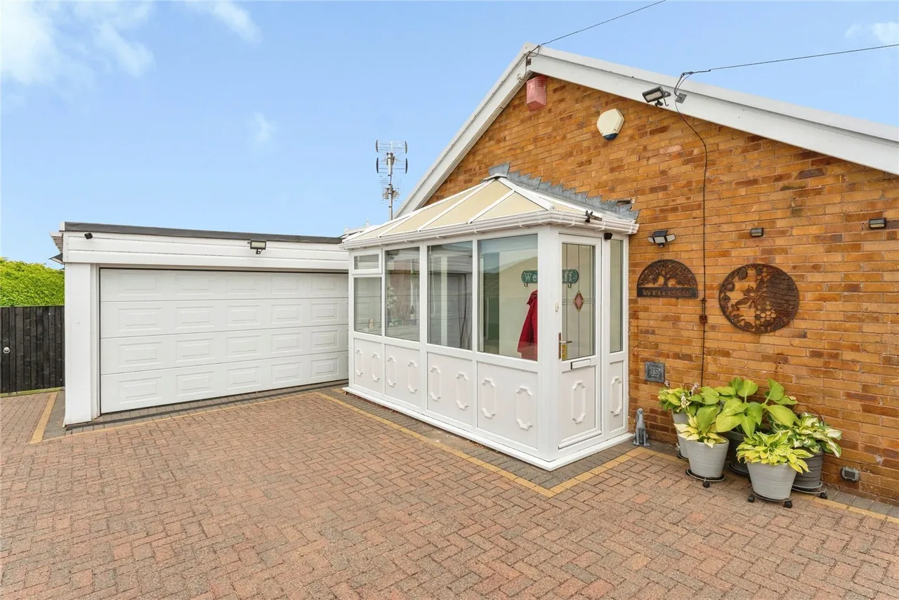 Huntsmans Corner, Wrexham, LL12, photo 33